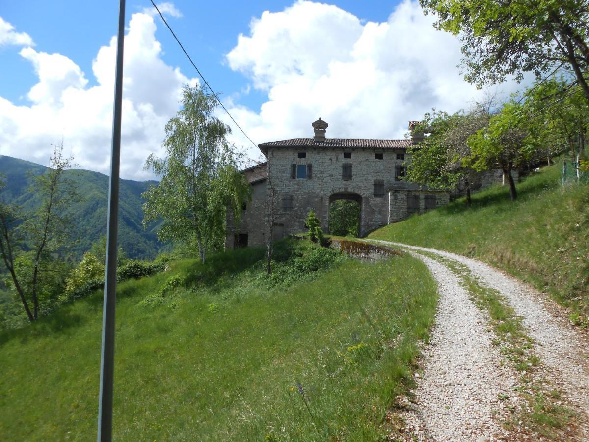 Villa Agriturismo La Casa Nei Boschi Colderu Exterior foto