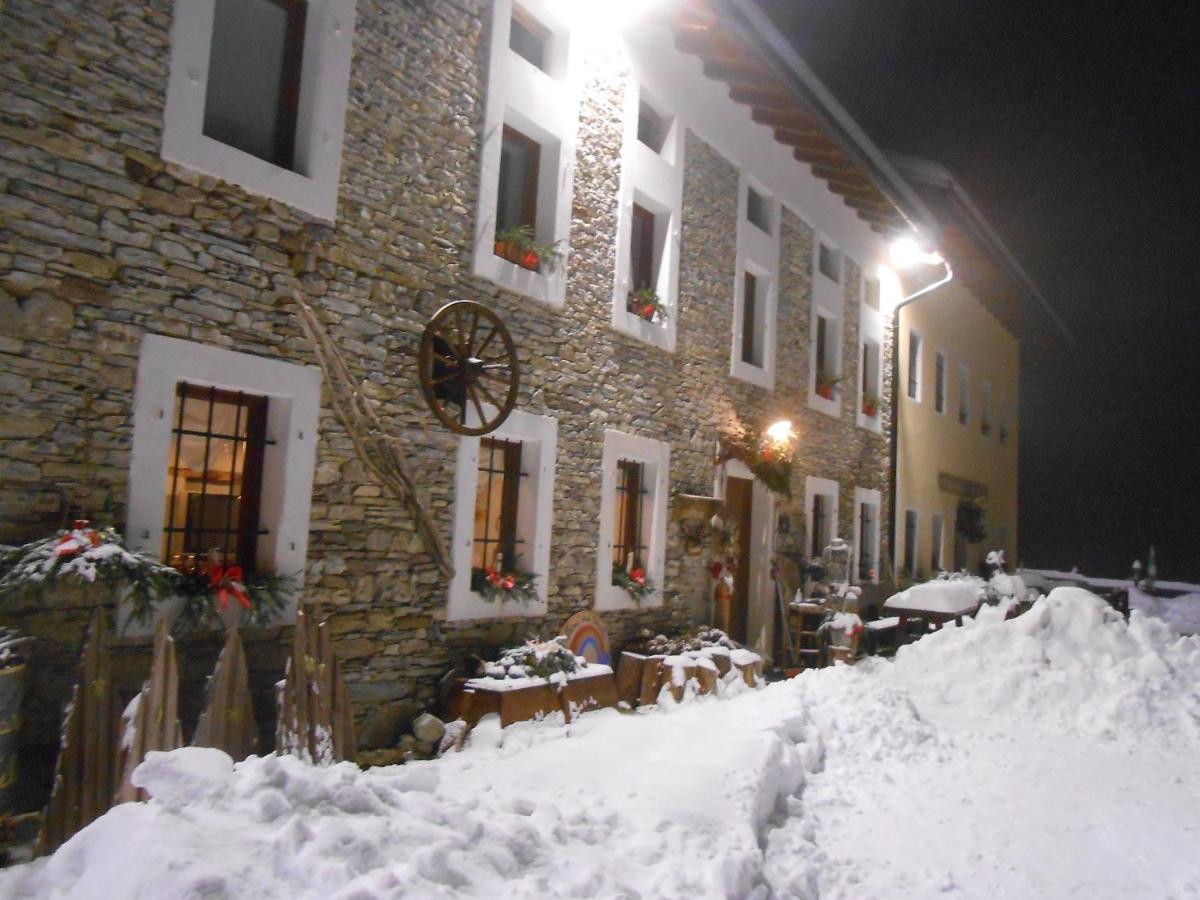 Villa Agriturismo La Casa Nei Boschi Colderu Exterior foto